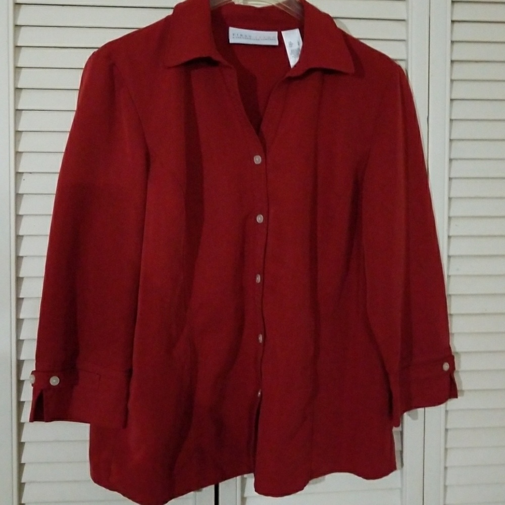 🥝 Button up collared blouse